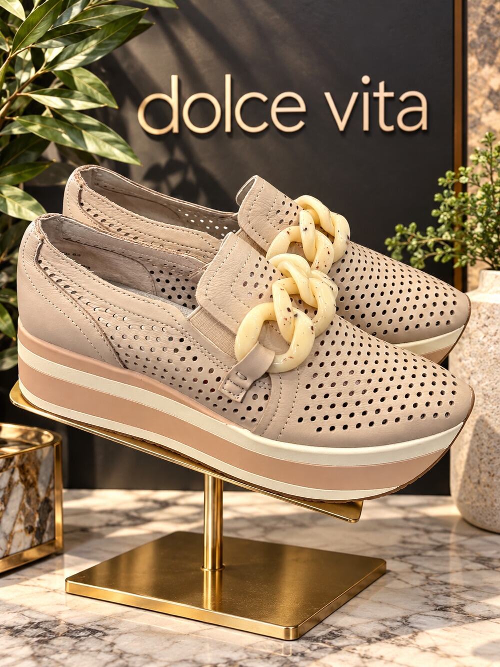 New Dolce Vita Jhenee Sand Nubuck Leather Platform Sneakers Women’s 6.5